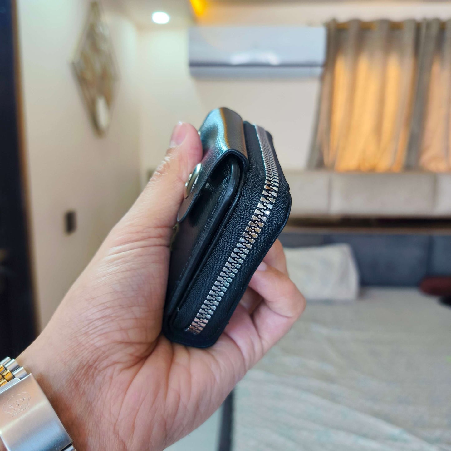 Pocket Size - Leather Wallet (20 Pockets)