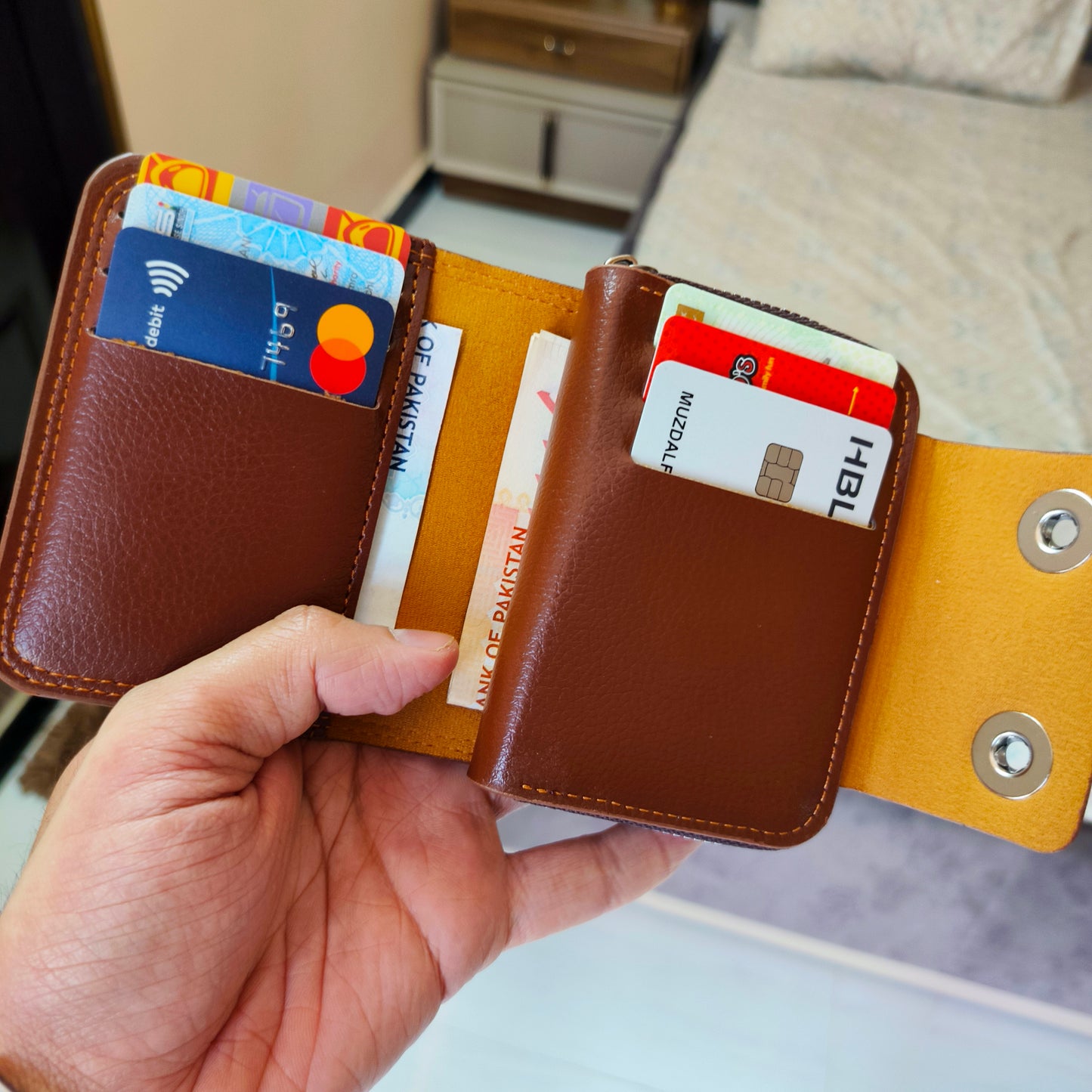 Pocket Size - Leather Wallet (20 Pockets)